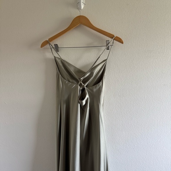 Show Me Your Mumu Green Verona Cowl Satin Midi Dress size Small - Picture 8 of 12